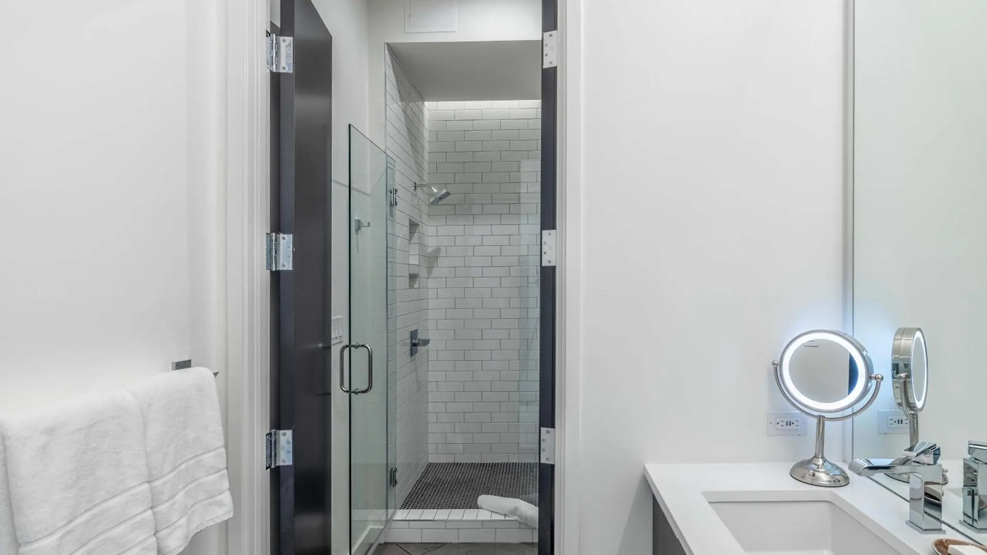 121 Hotel By Avantstay Chic Modern Hotel In Nashville